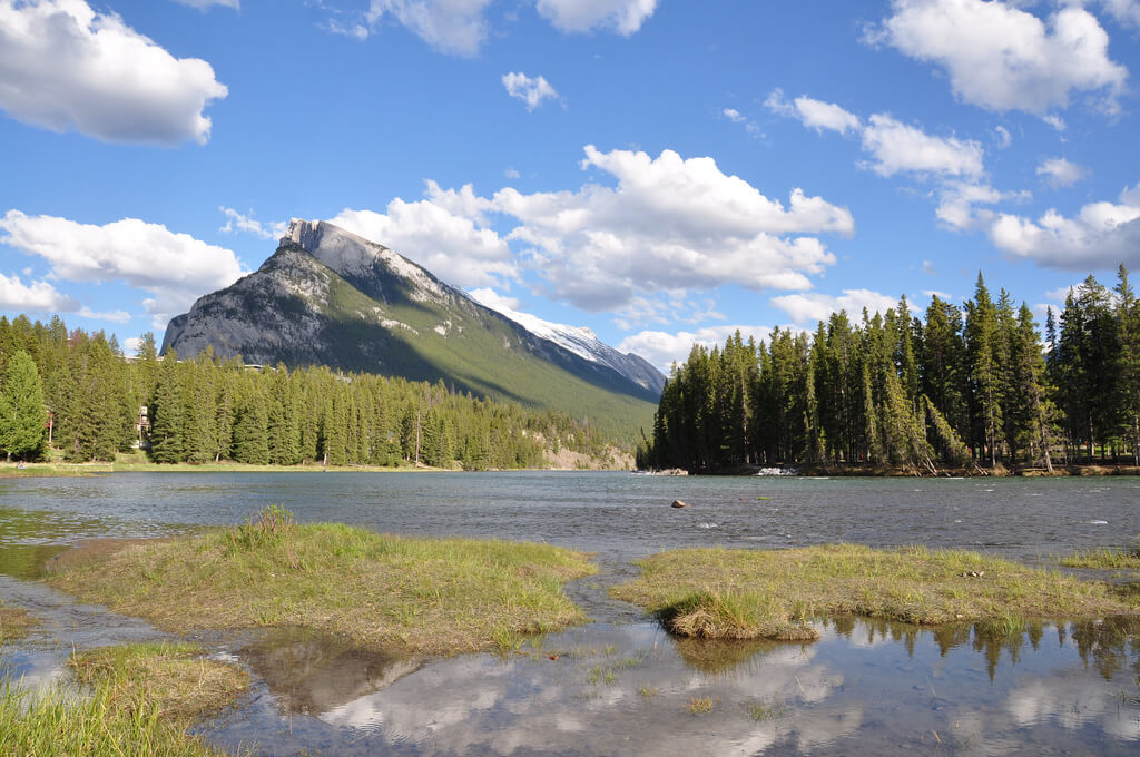 Weather in Banff National Park in august 2021 Temperature and Climate