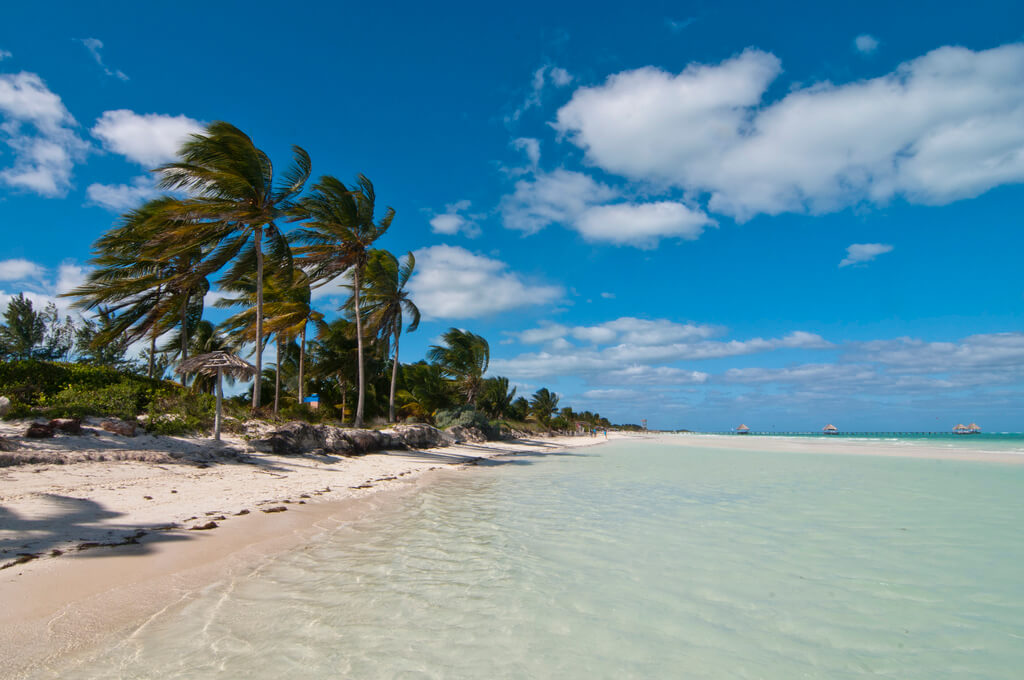 Best Time to Visit Cayo Guillermo: Weather and Temperatures. 6 Months ...