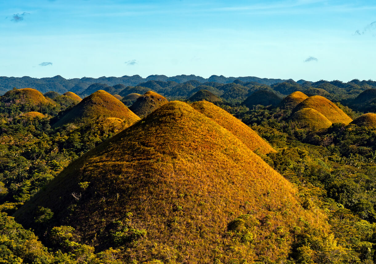 Best Time to Visit Chocolate Hills: Weather and Temperatures. 3 Months ...