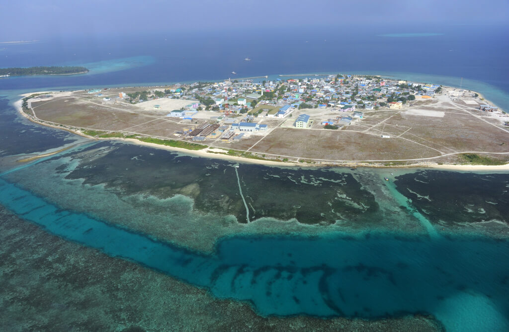Naifaru (Faadhippolhu atoll) : Naifaru (Faadhippolhu atoll) :