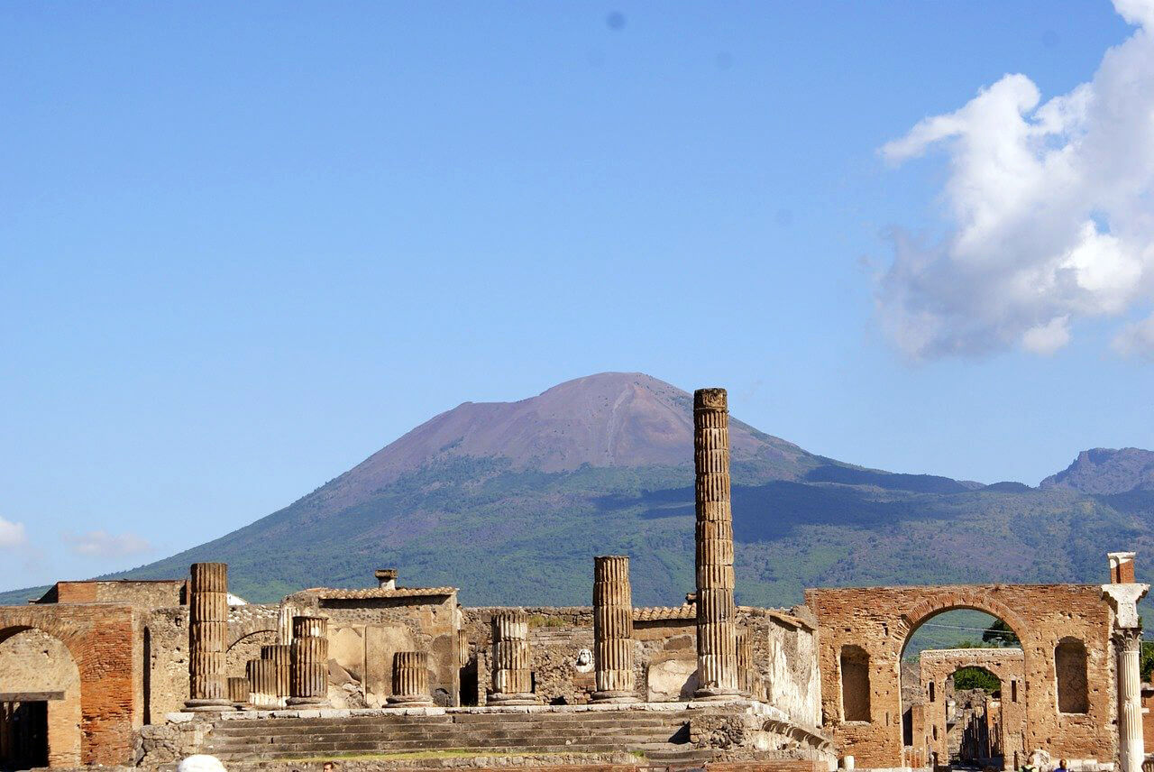 Weather in Pompeii in March Temperature, Rainfall, Sunshine... for