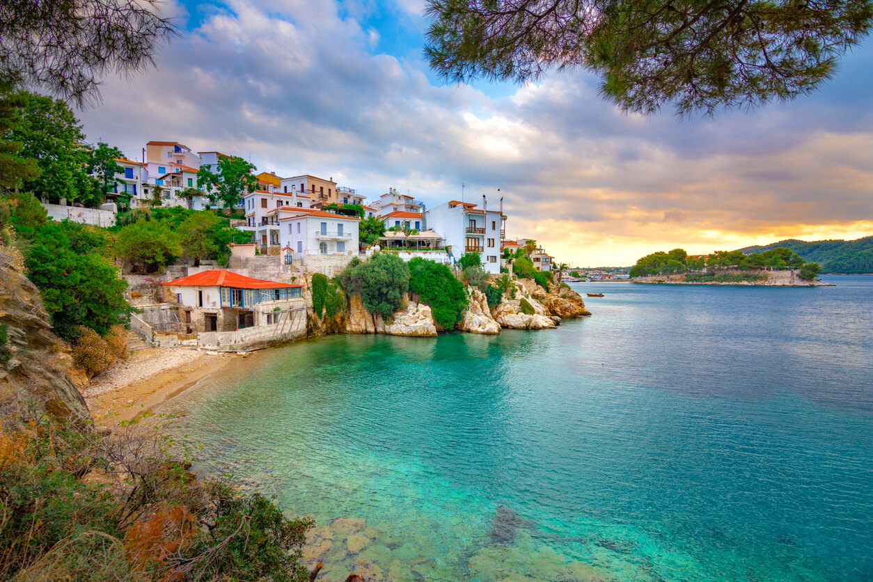 Best Time to Visit Skiathos: Weather and Temperatures. 1 Months to ...